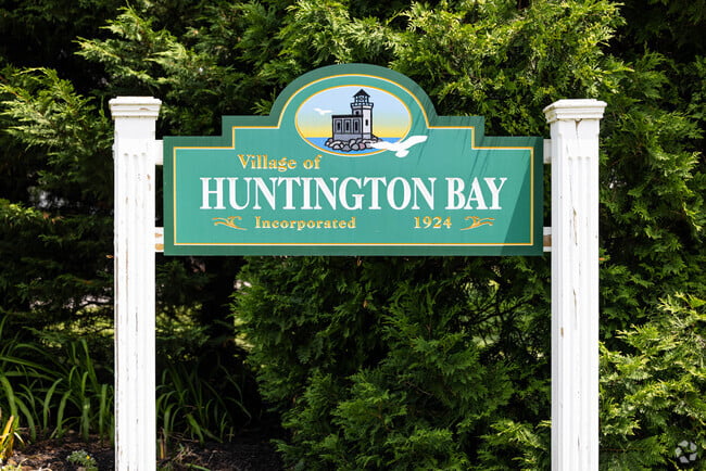 Huntington Bay